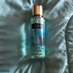 VS Aqua Kiss Lace
